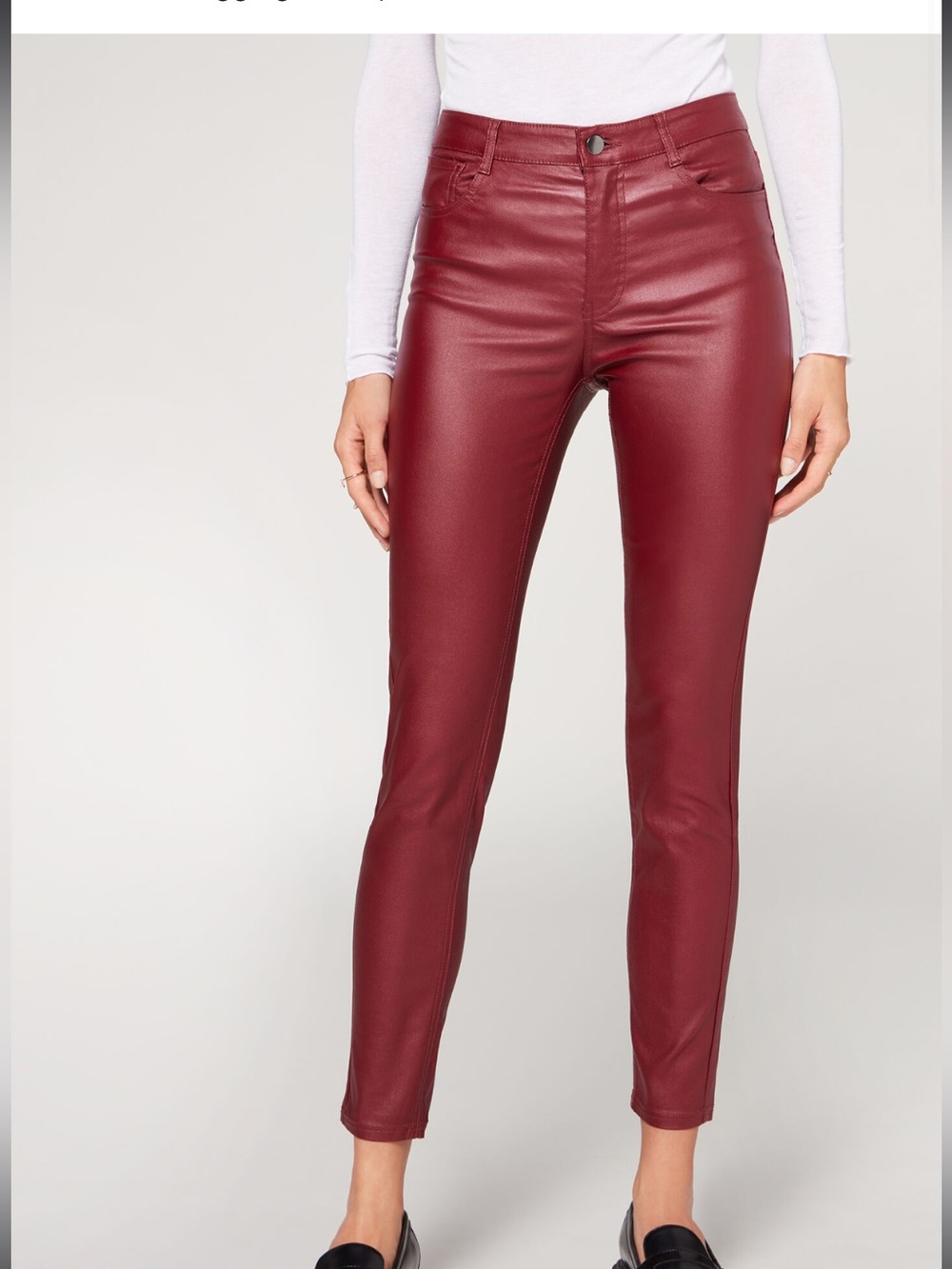 NWOT! Calzenodia leather effect skinny leg trousers